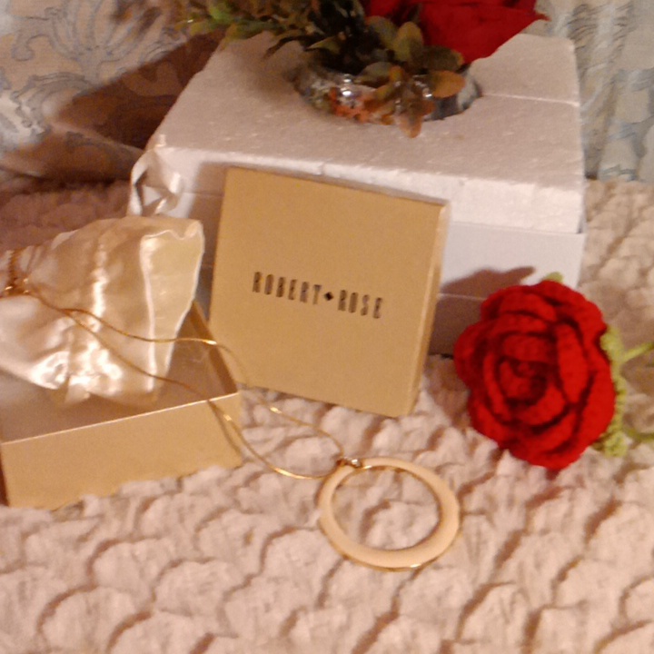 Nwt Necklace 35$